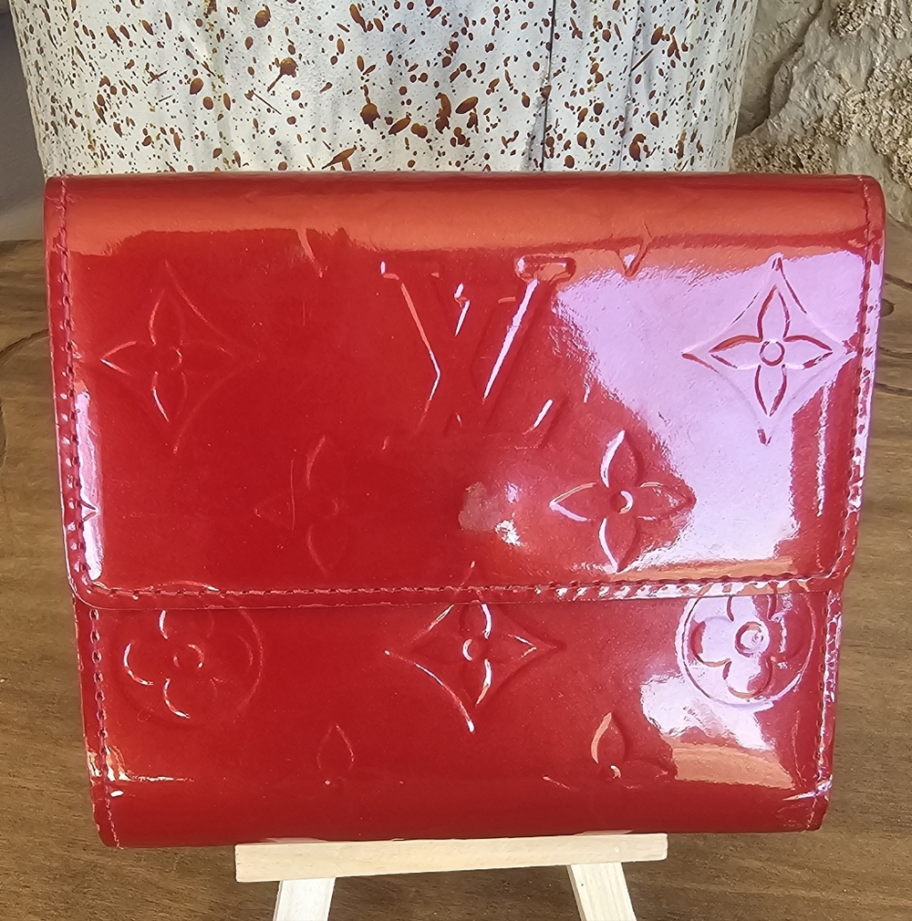 Louis Vuitton Elise Wallet in Monogram Vernis patent leather. - Picture 6 of 15